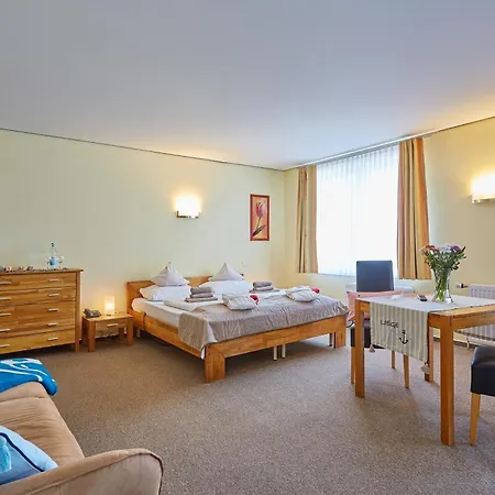 Strandwetter Duenenhotel *
