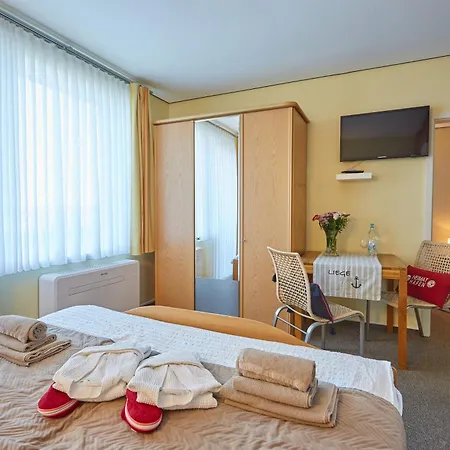Strandwetter Duenenhotel מלון בורקום